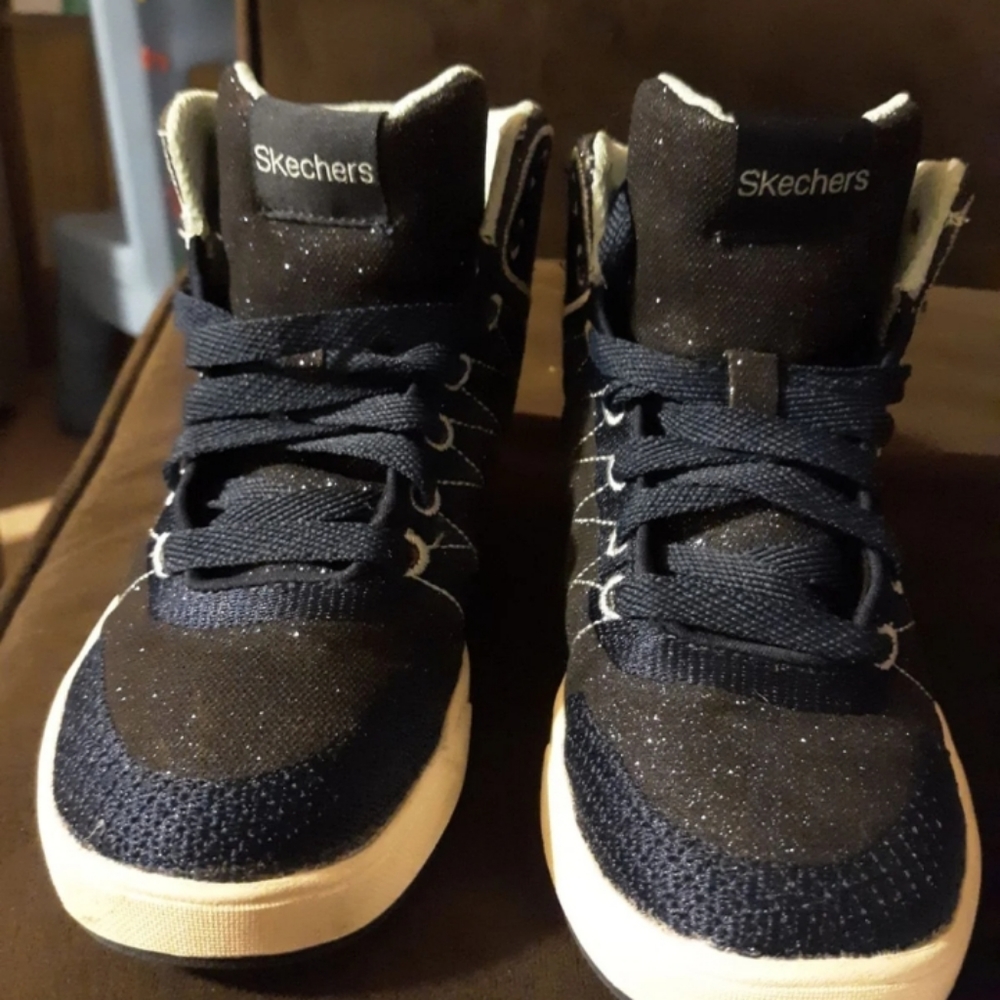 Sketchers size 1